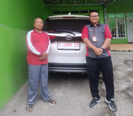 foto Penyerahan Unit Toyota Brebes 